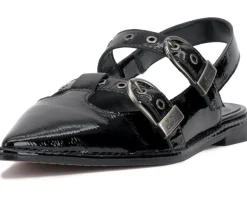 Vince Camuto Flats<Faye Black